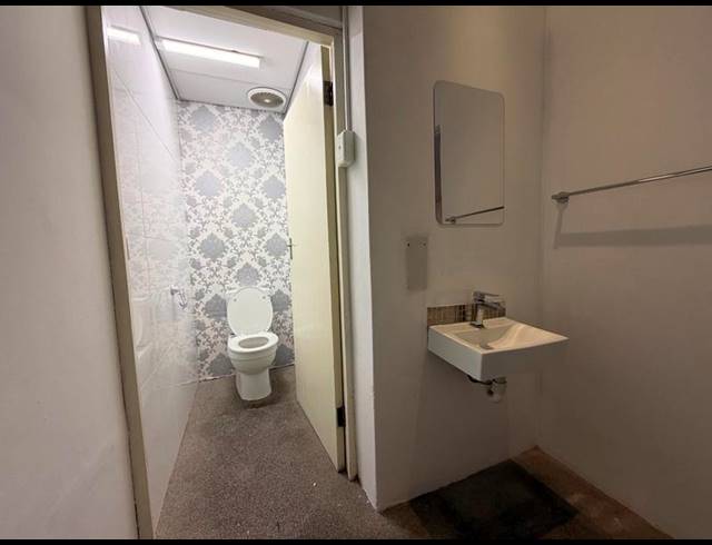 BUSINESS PROPERTY TO RENT IN HUMEWOOD